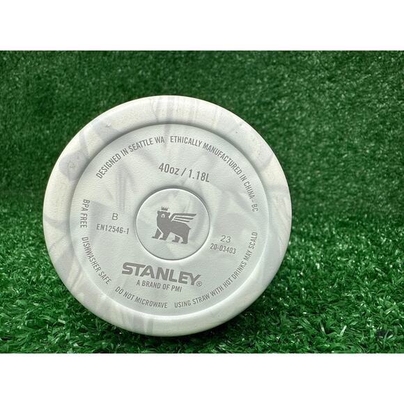 Stanley Quencher H2.0 Tumbler 40 oz - Polar Swirl - Picture 7 of 7